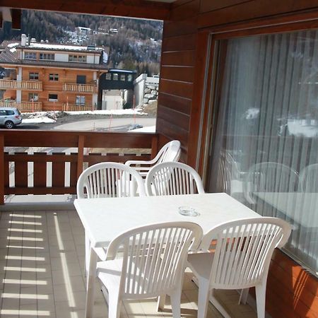 Appartement Dans Le Centre Thermal Les Sources Ovronnaz Exterior foto